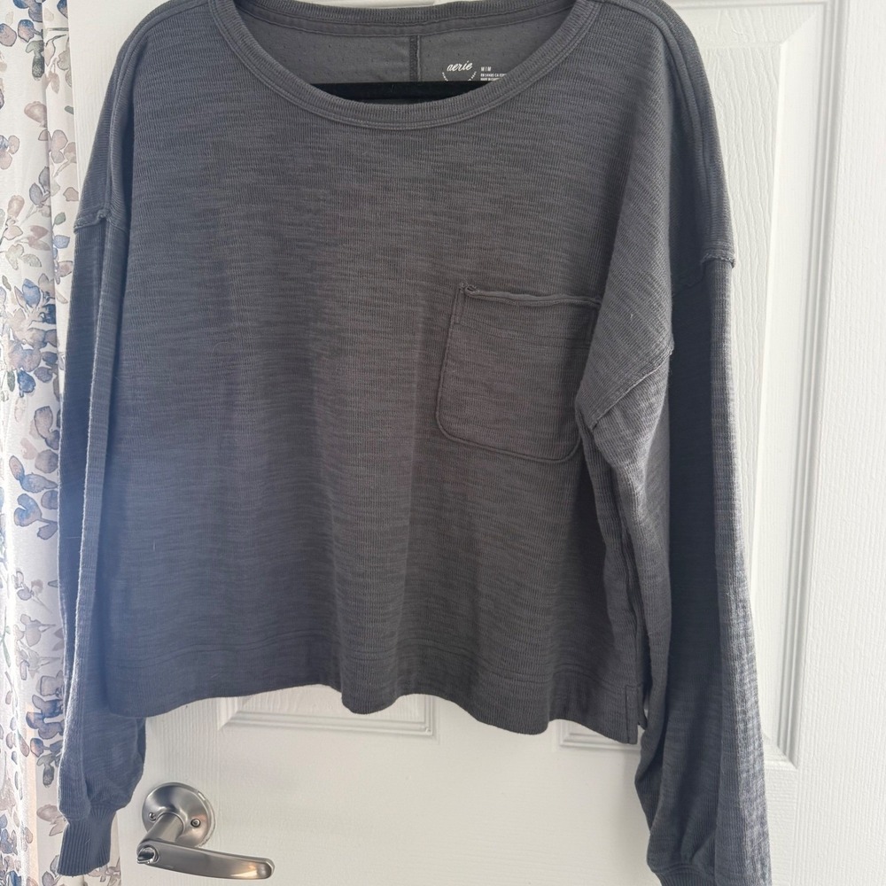 Aerie Charcoal Grey Long Sleeve Pocket Crewneck Pullover Sweatshirt Top Medium - Picture 5 of 7